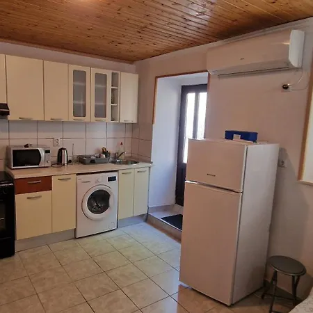 Studio Apartman Kastel Kambelovac Kaštela Exterior foto