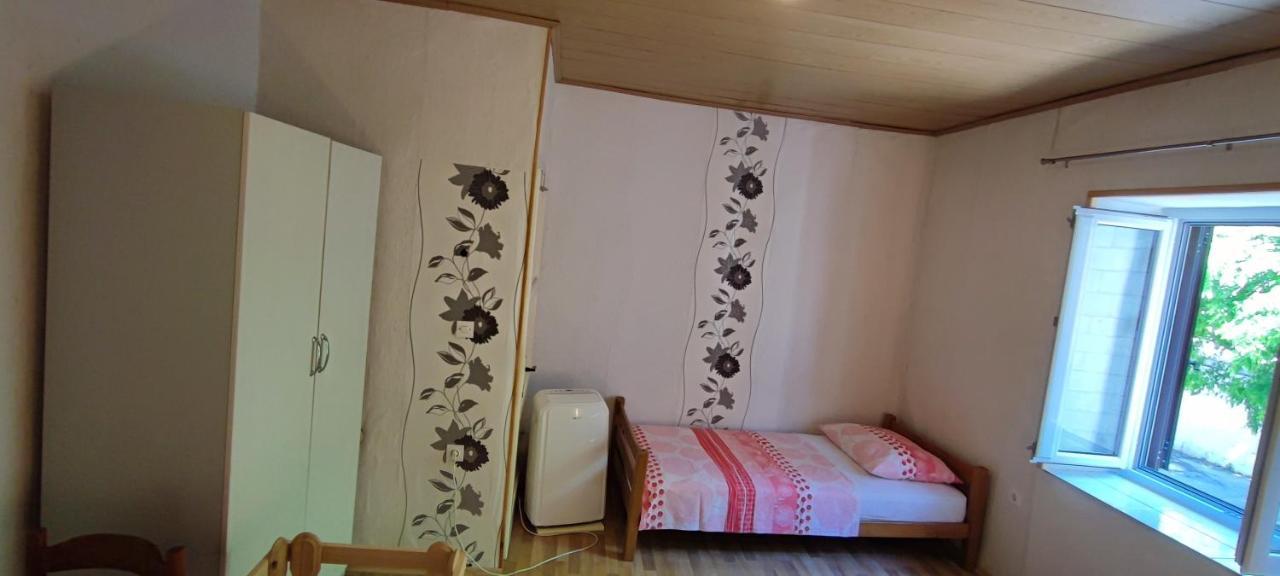 Apartment Kastel Kambelovac